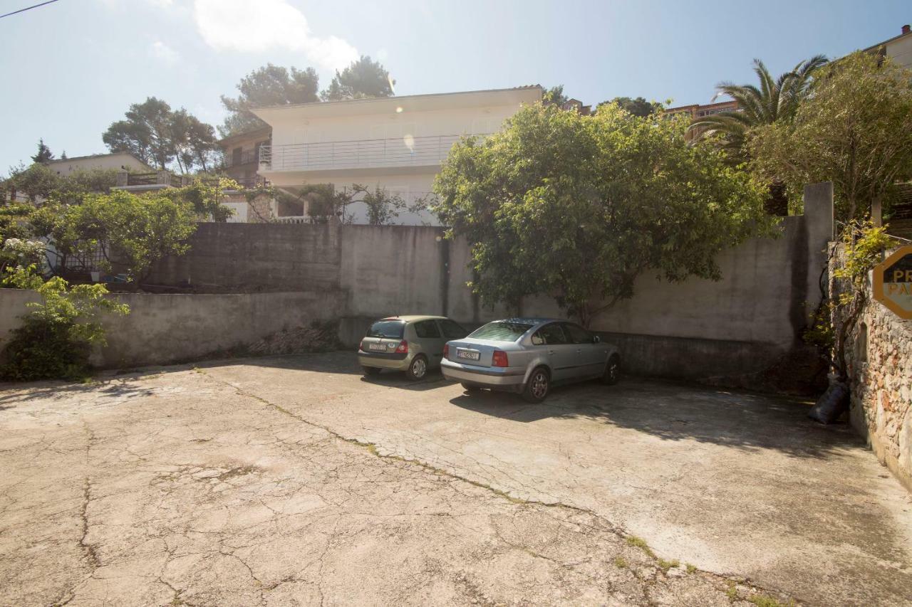Apartments Palma Jelsa  Exterior foto